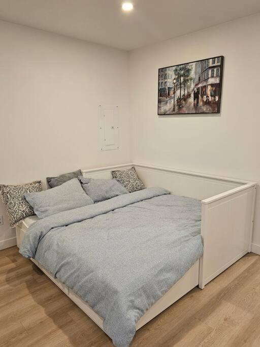 Brand New Suite In Langley Close To Everything Екстериор снимка